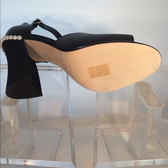 Chanel - Picture 7 of 11